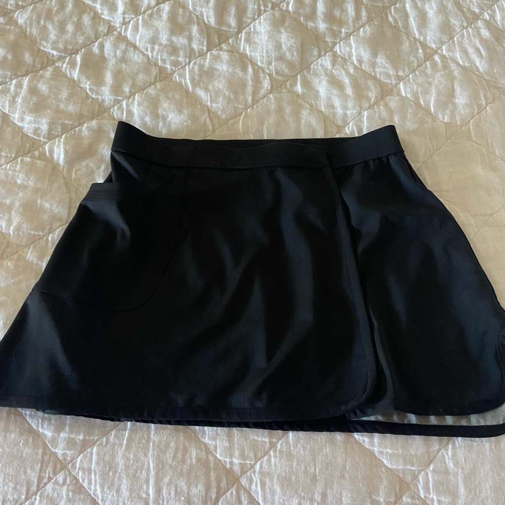 Black athletic skirt